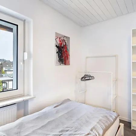 Am Suedwall Links - Modern, Familienfreundlich & Mit Garten